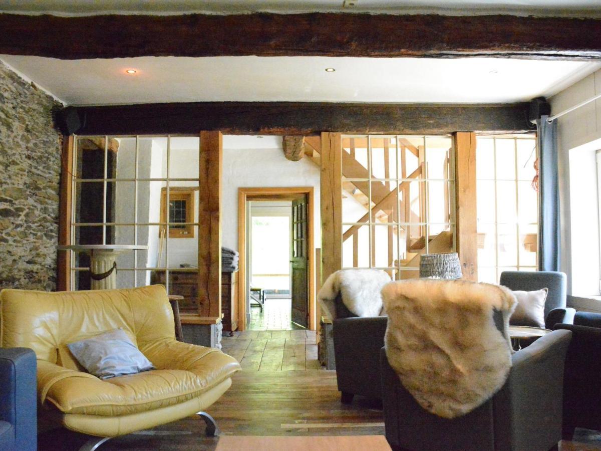 Villa With Hot Tub And Sauna Bièvre Zimmer foto