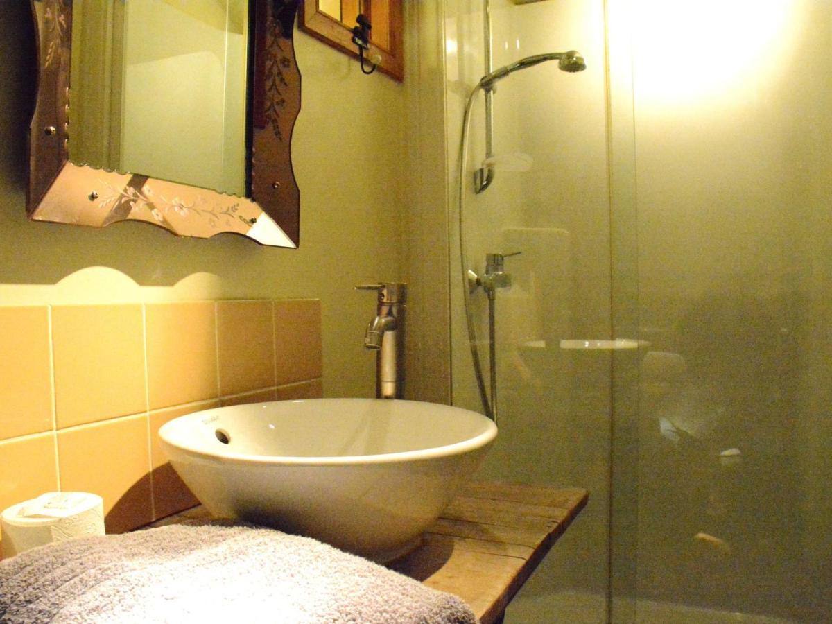 Villa With Hot Tub And Sauna Bièvre Zimmer foto